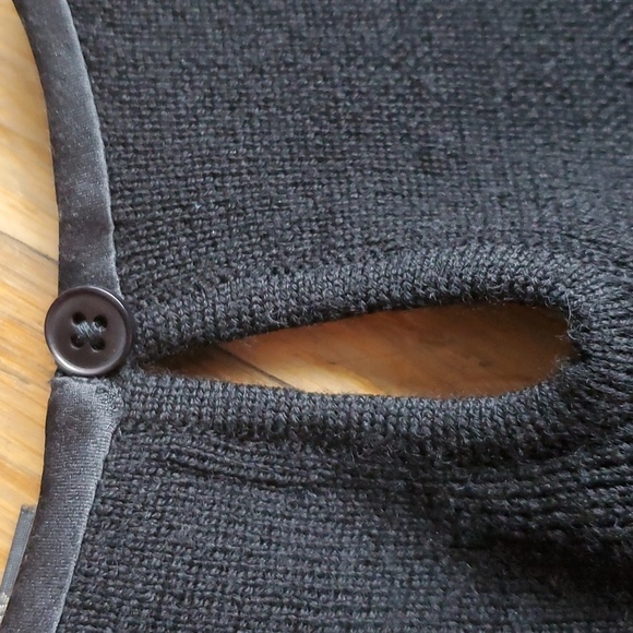 Banana Republic womens 100% merino wool hand beaded tank NWT size xs - Picture 8 of 8